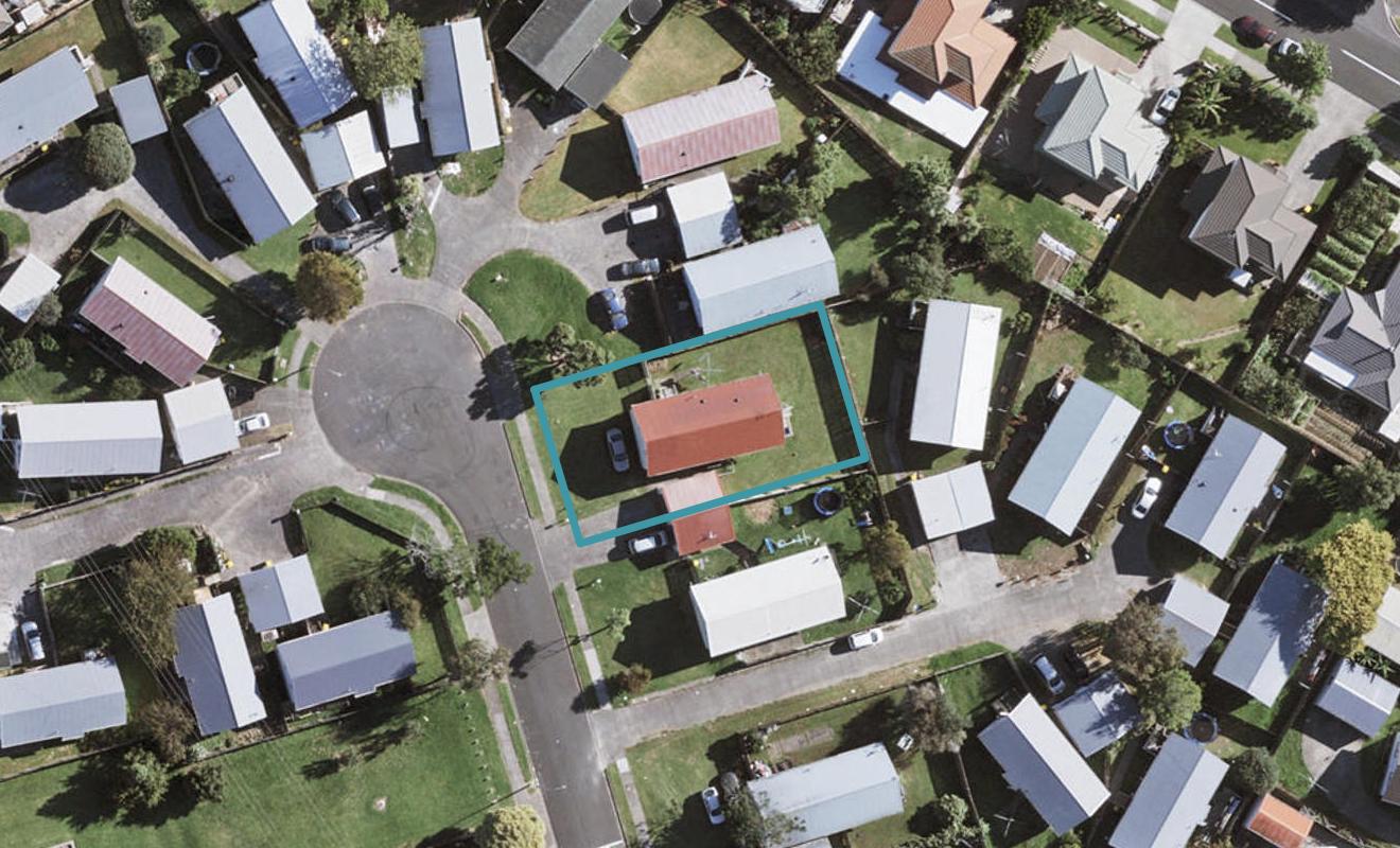 17 Keri Anne Place, Goodwood Heights, Auckland - Carousel 1
