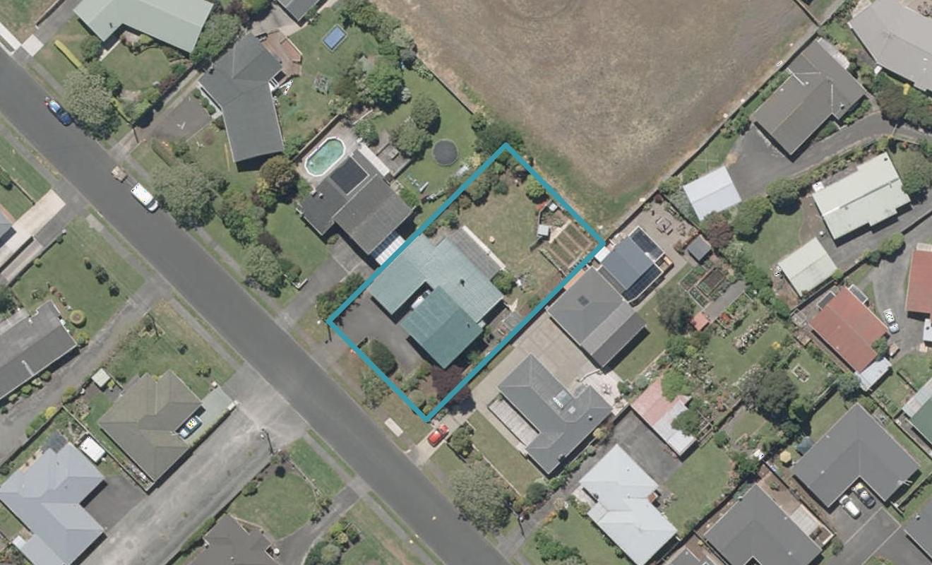 12 Somerset Road, Springvale, Whanganui - Carousel 1