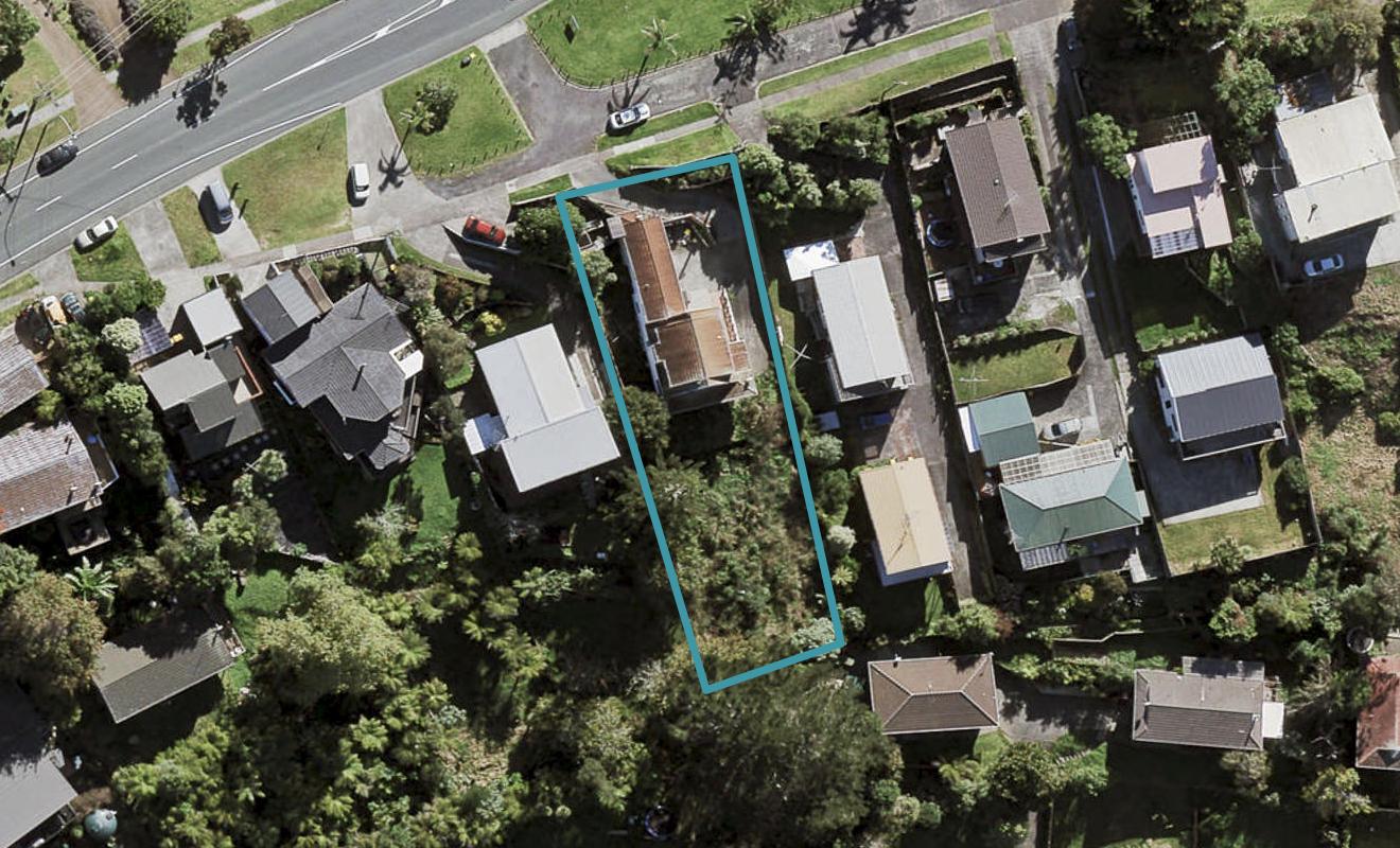 2/51C Sunset Road, Totara Vale, Auckland - Carousel 1