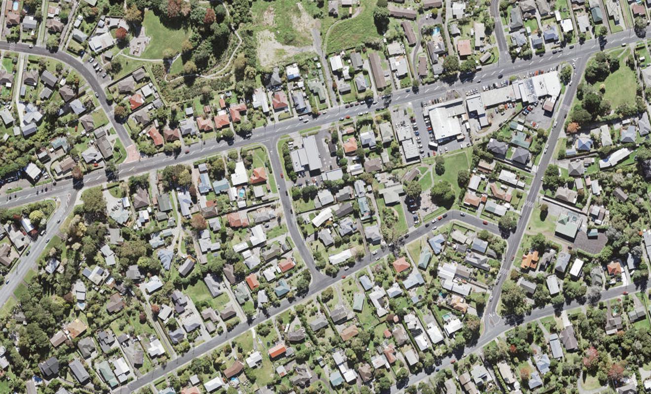 1/4 Lex Avenue, Green Bay, Auckland - Carousel 1