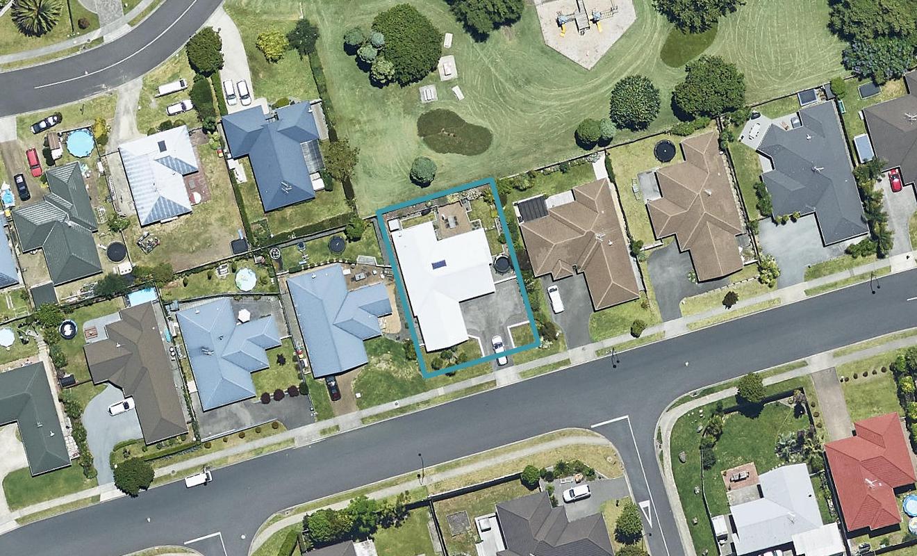 12 Rosella Drive, Welcome Bay, Tauranga - Carousel 1
