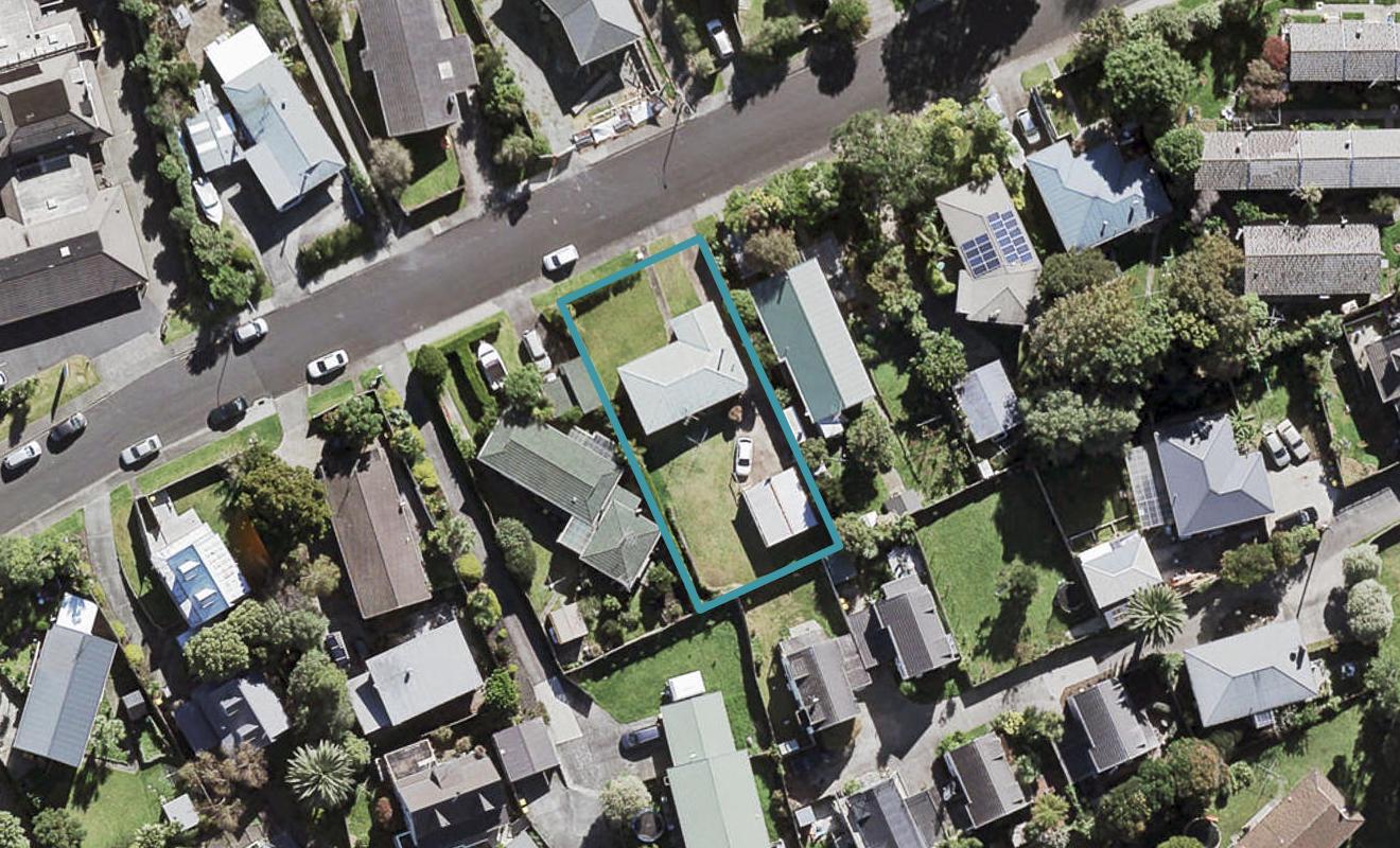 12 Gatman Street, Birkdale, Auckland - Carousel 1