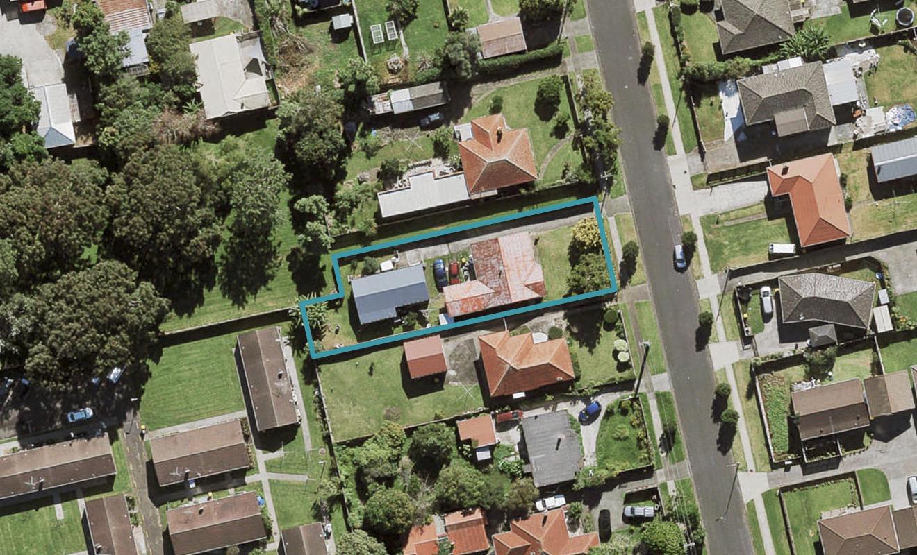 3 Crawford Avenue, Mangere Bridge, Auckland - Carousel 1
