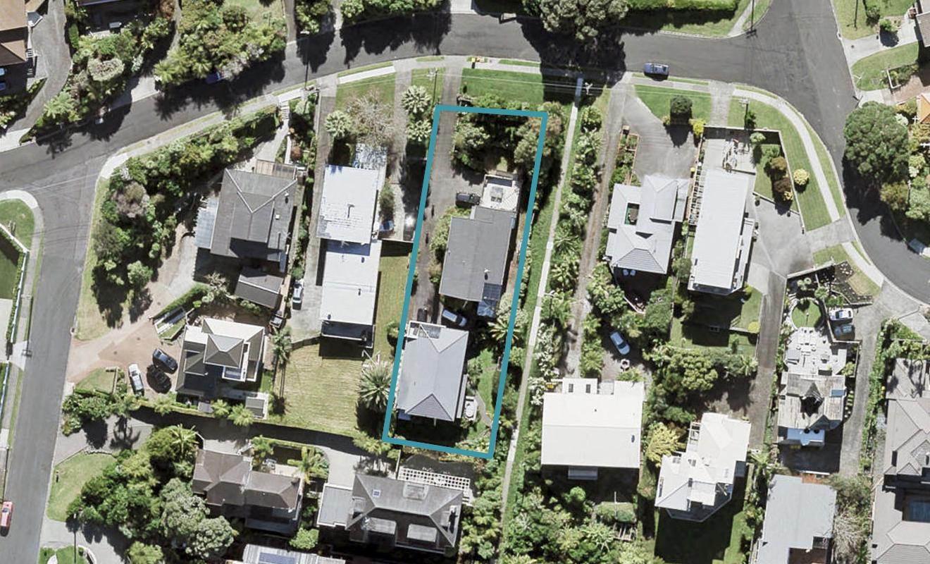 1/33 Orchard Road, Browns Bay, Auckland - Carousel 1