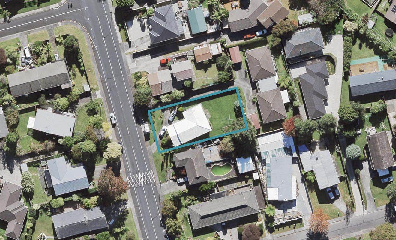 72 Butterworth Drive, Glendene, Auckland - Carousel 1