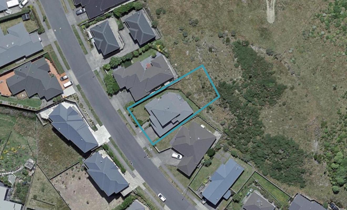 10 Gifford Grove, Churton Park, Wellington - Carousel 1