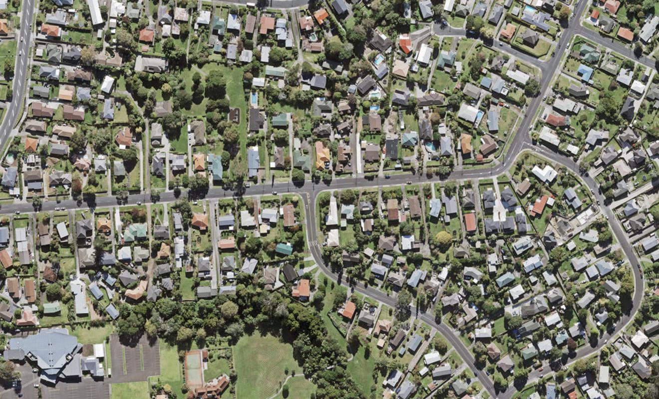 41 Tirimoana Road, Te Atatu South, Auckland - Carousel 1
