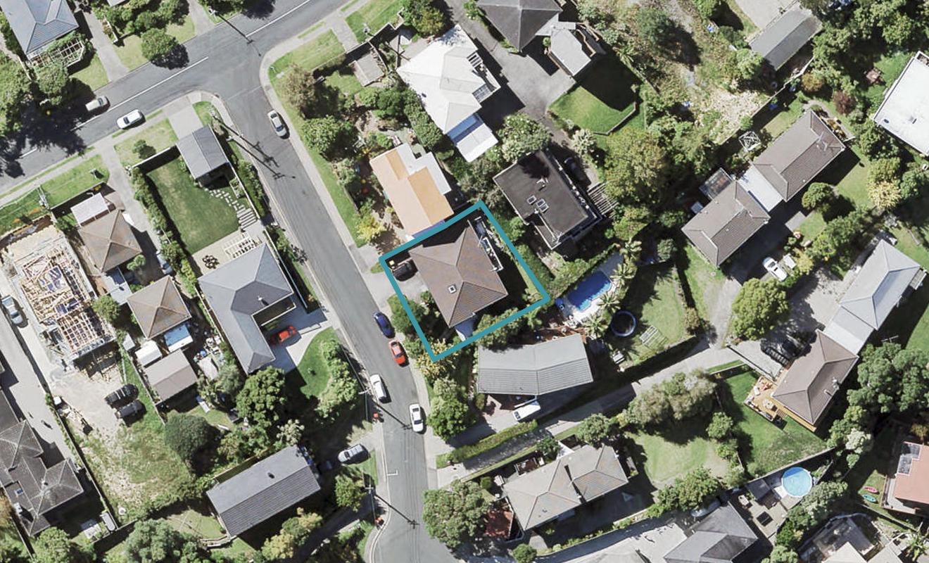2A Phillipa Place, Browns Bay, Auckland - Carousel 1