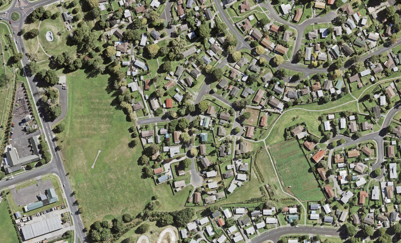 10 Galilee Avenue, Red Hill, Papakura - Carousel 1