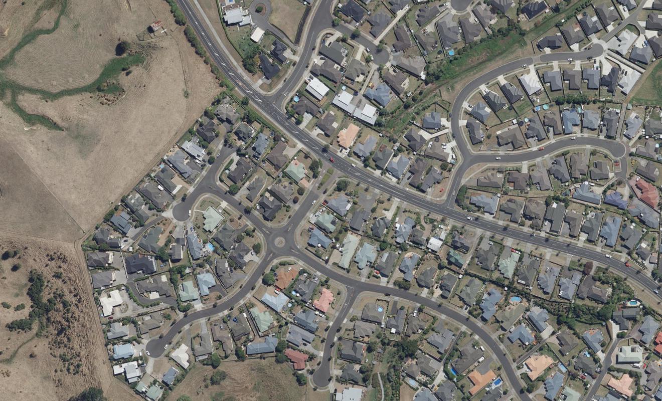 1 Highgrove Drive, Grandview Heights, Hamilton - Carousel 1