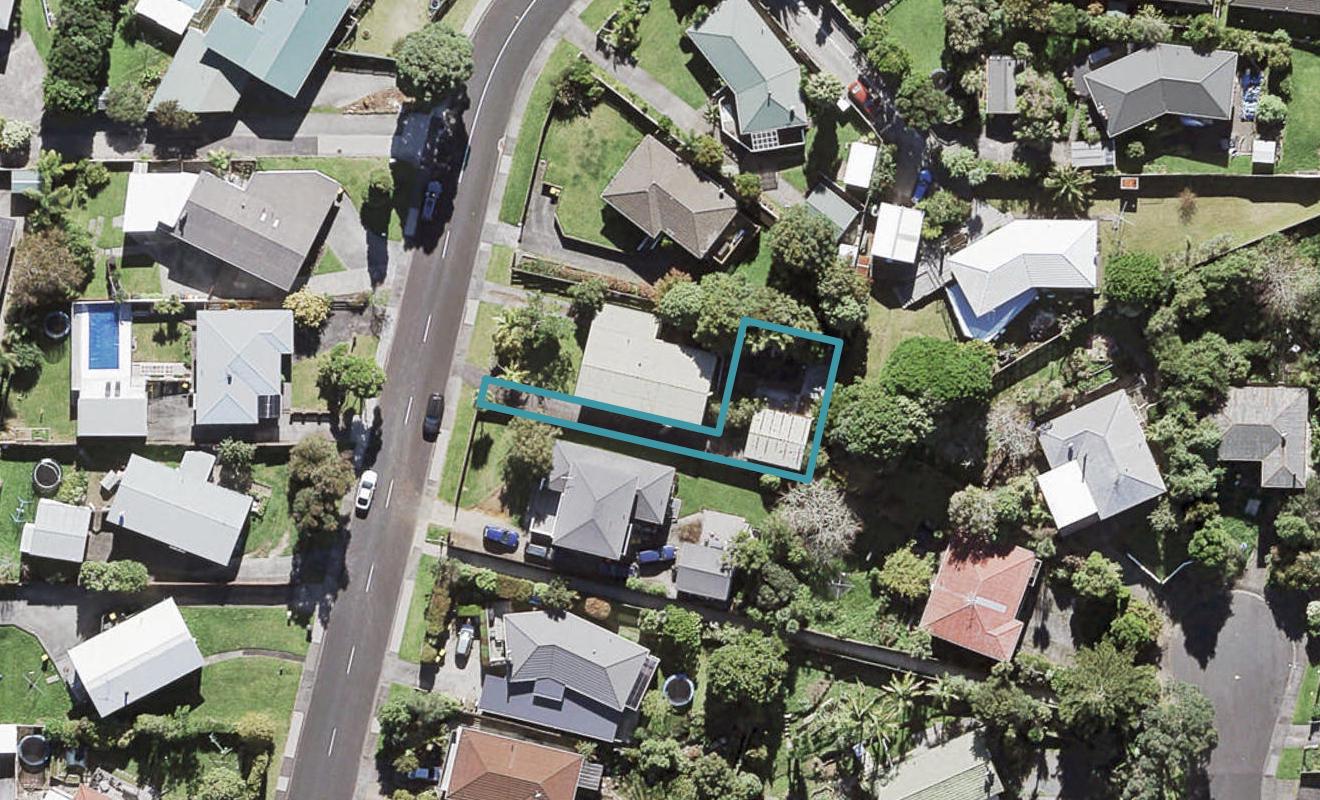 18D Lantana Road, Green Bay, Auckland - Carousel 1