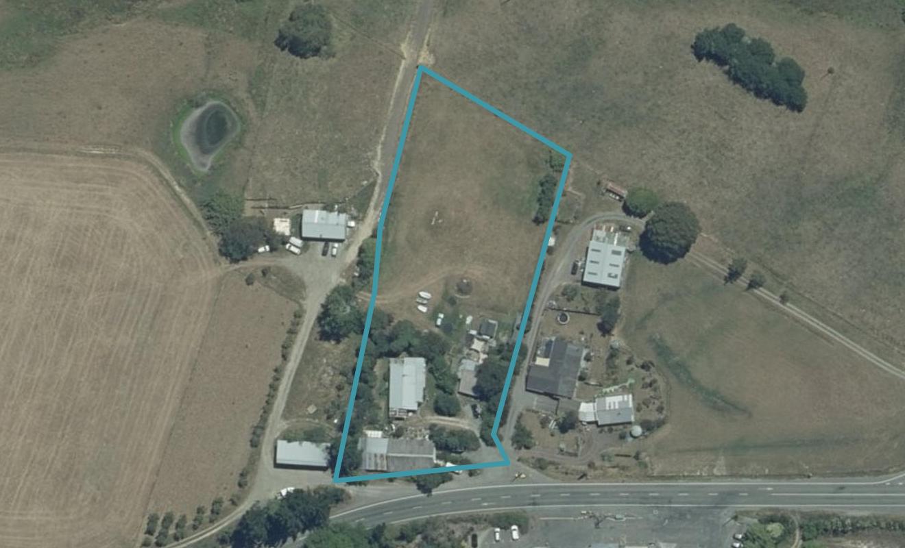 526 Moutere Highway, Redwood Valley - Carousel 1
