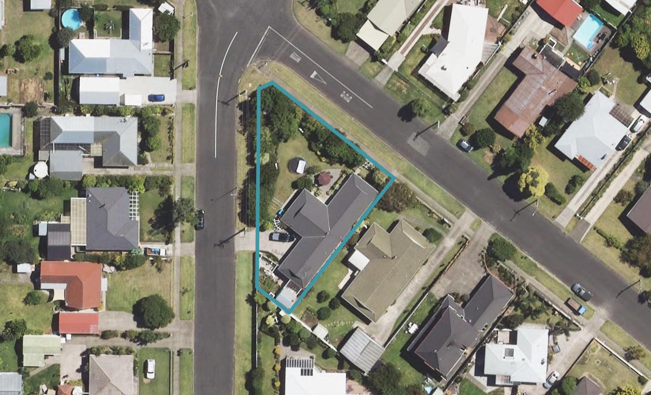 5 Charles Street, Riverdale, Gisborne - Carousel 1