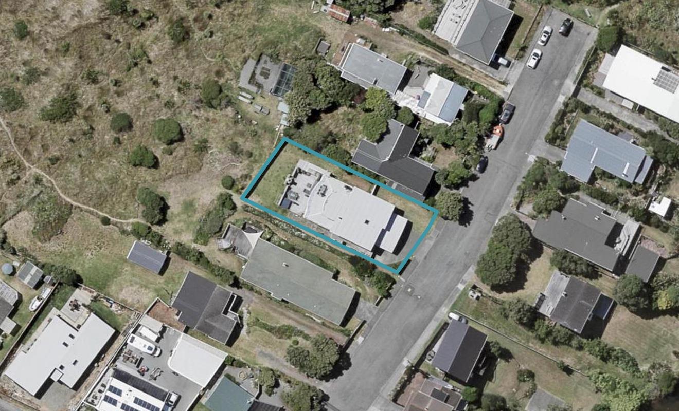 7 Moana Street, Otaki Beach, Otaki - Carousel 1