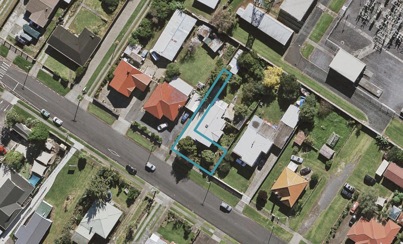 11C Ferguson Street, Mangere East, Auckland - Carousel 1