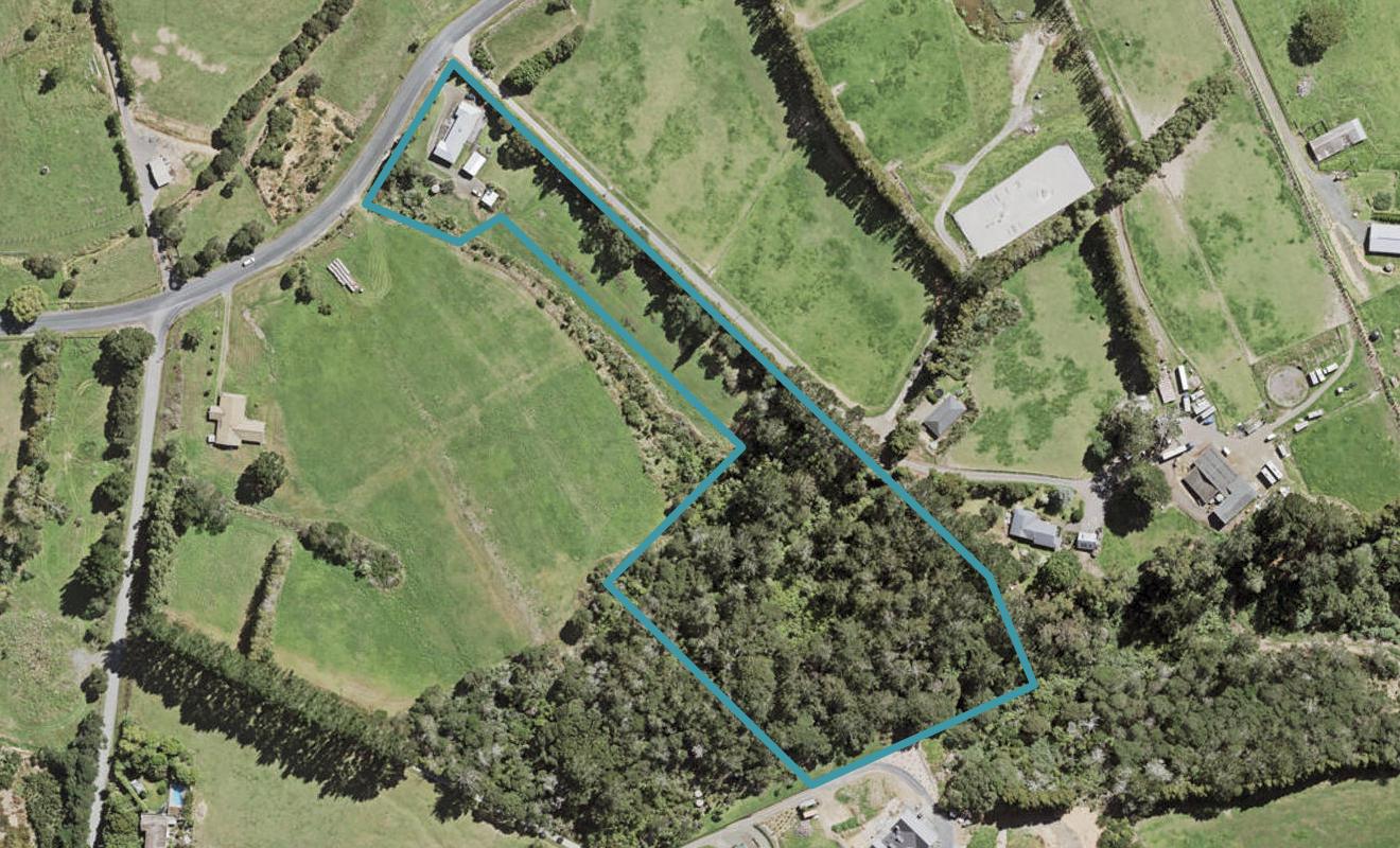 251 Foster Road, Kumeu - Carousel 1