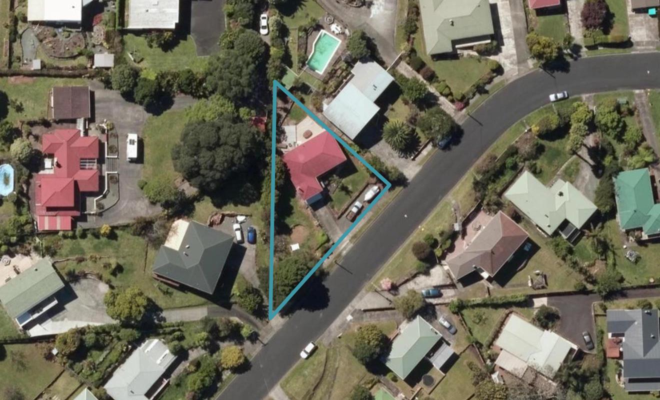 13 Mcmillan Avenue, Kamo, Whangarei - Carousel 1