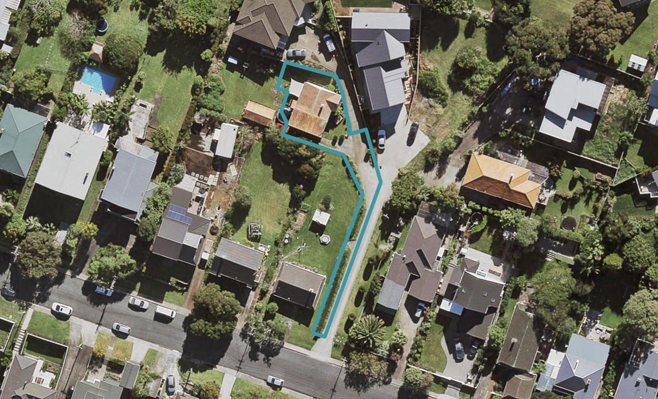 30B Belle Vue Avenue, Northcote Point, Auckland - Carousel 1
