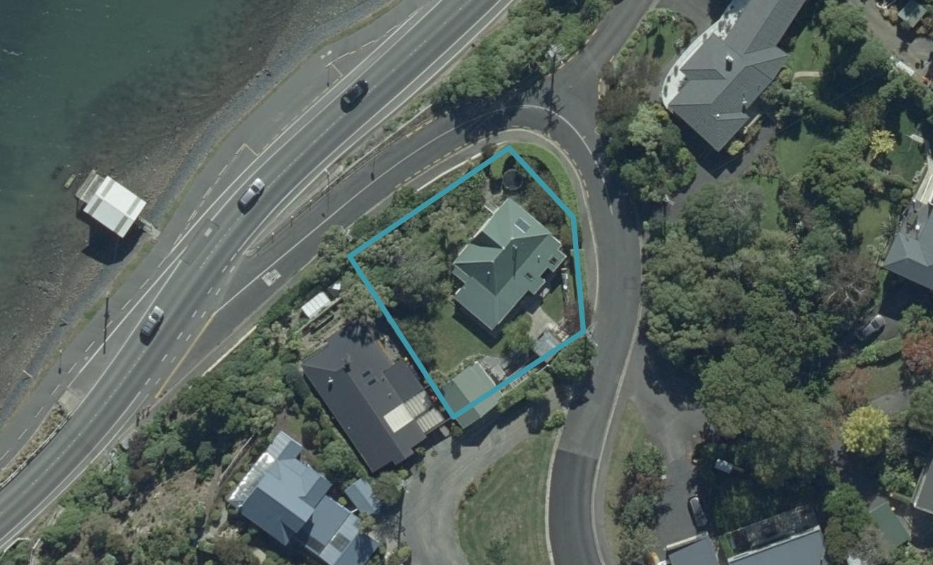 2 Marion Street, Macandrew Bay, Dunedin - Carousel 1