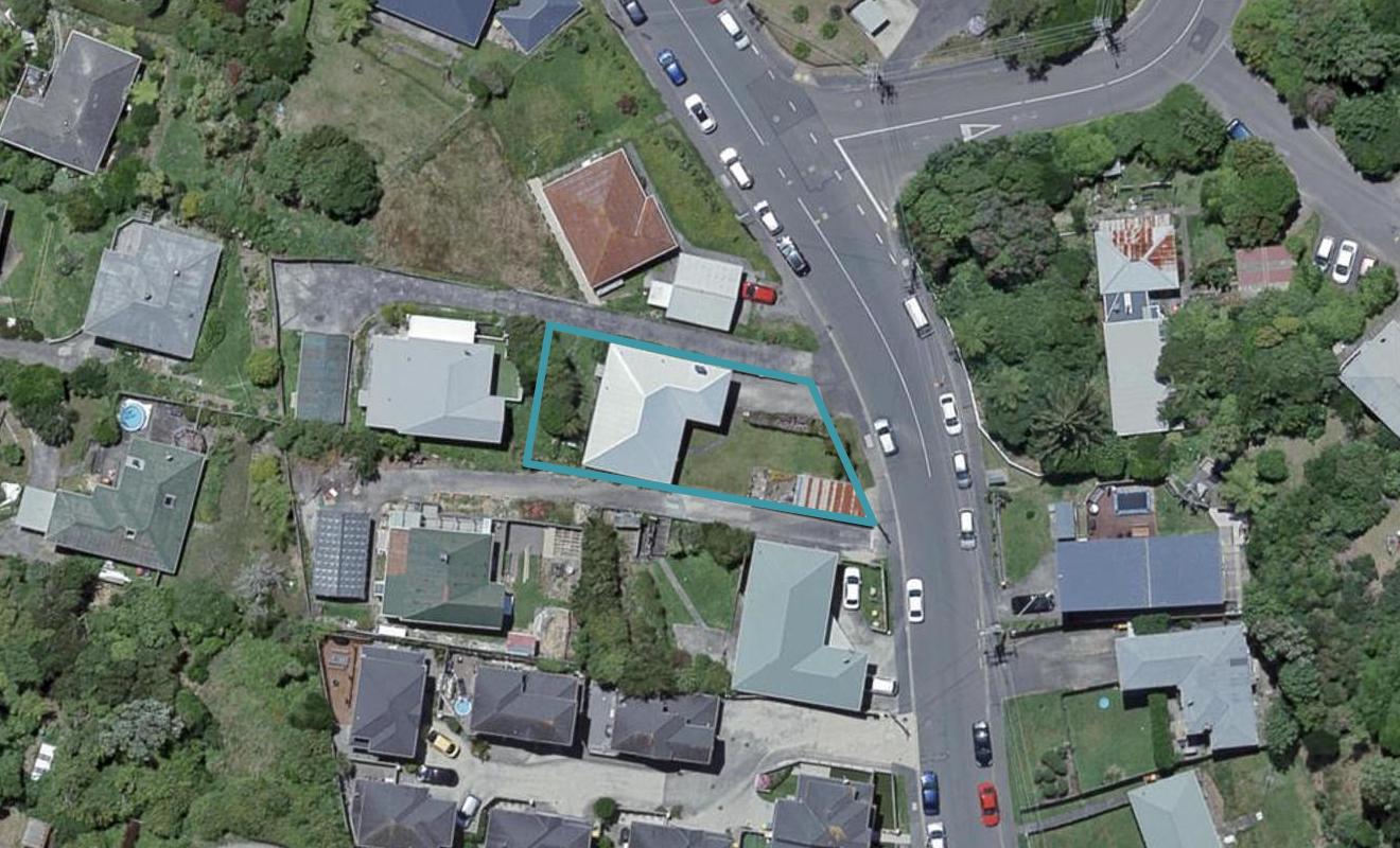 12 Black Rock Road, Newlands, Wellington - Carousel 1