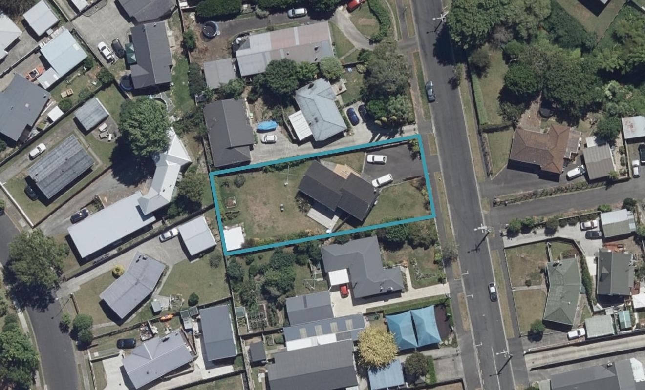 22 Anderson Road, Deanwell, Hamilton - Carousel 1