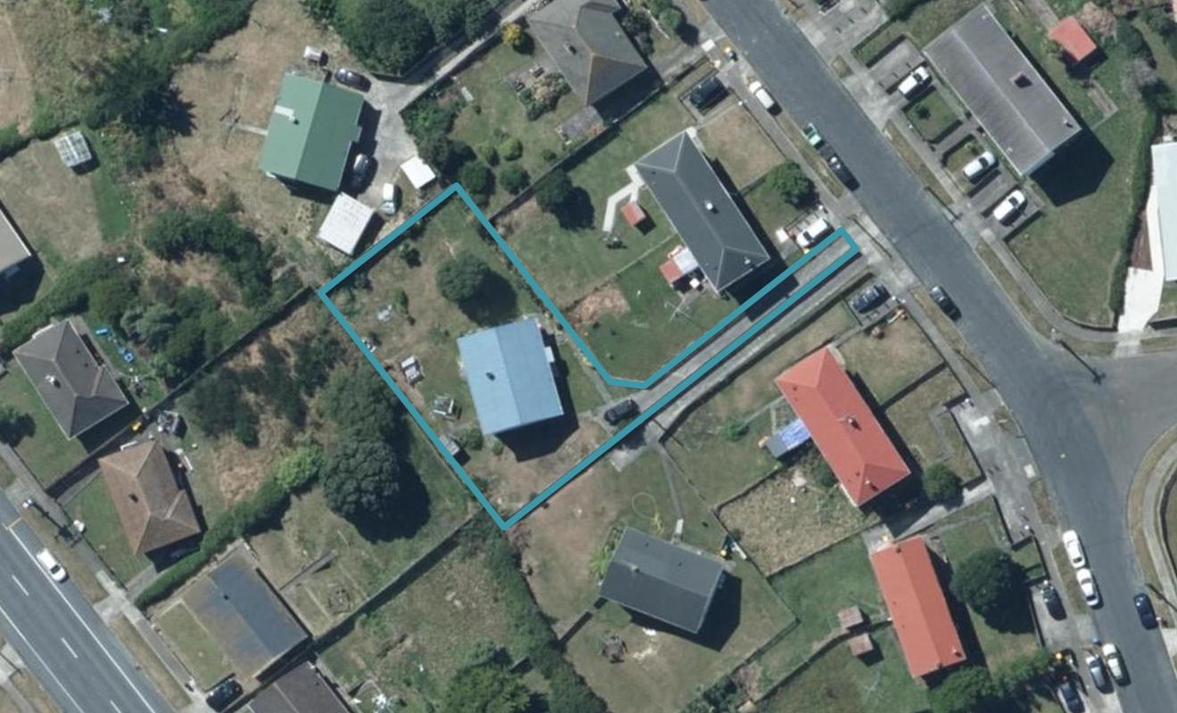 58 Hereford Street, Cannons Creek, Porirua - Carousel 1