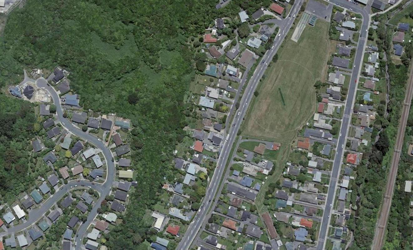 357 Main Road, Tawa, Wellington - Carousel 1