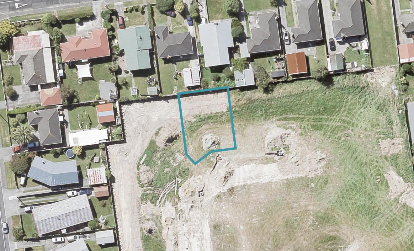 17 Henrietta Maxwell Grove, Wainuiomata, Lower Hutt - Carousel 1