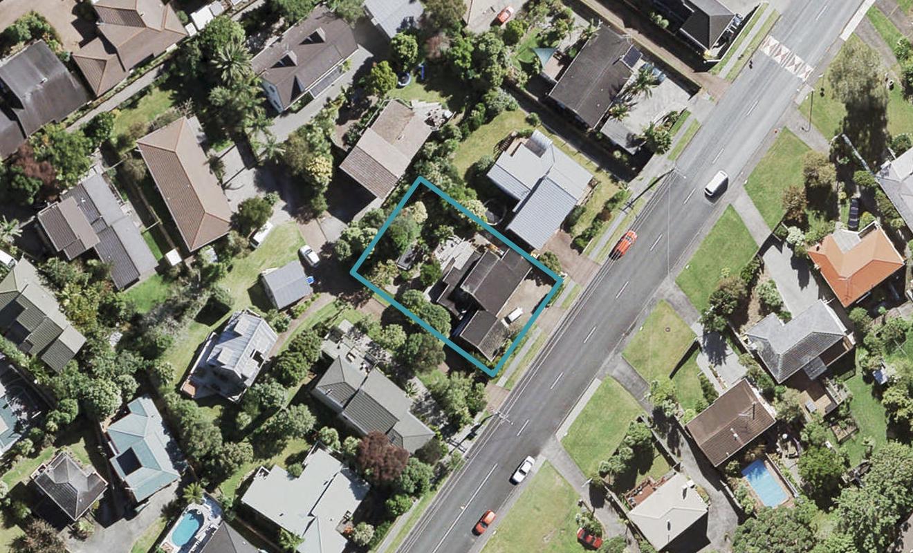 19 Avonleigh Road, Green Bay, Auckland - Carousel 1