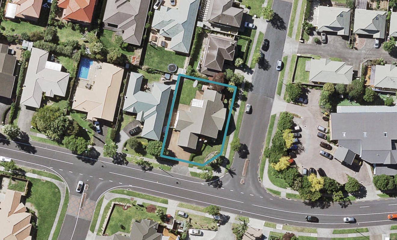 132 Golfland Drive, Golflands, Auckland - Carousel 1