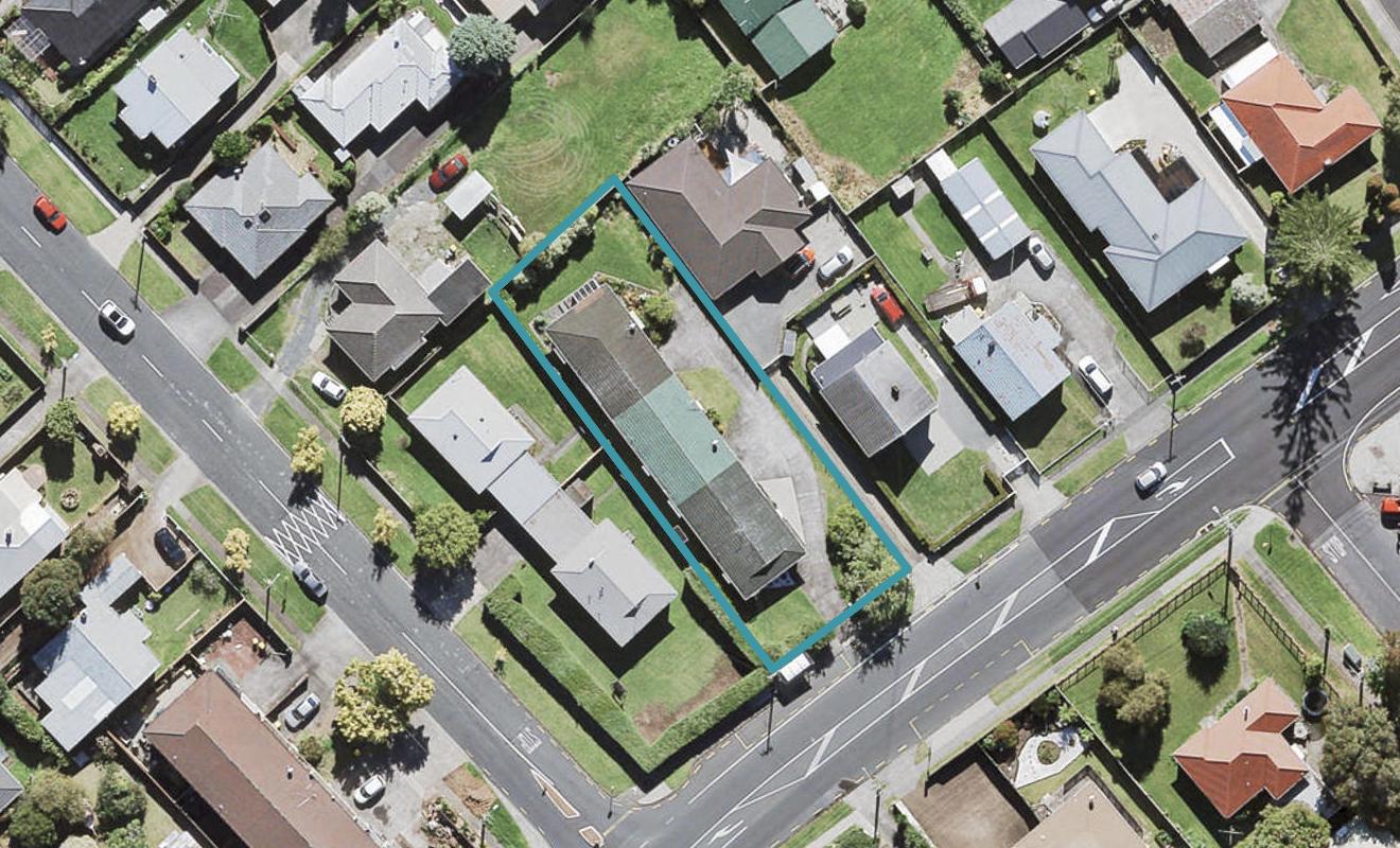 1/93 Titirangi Road, New Lynn, Auckland - Carousel 1