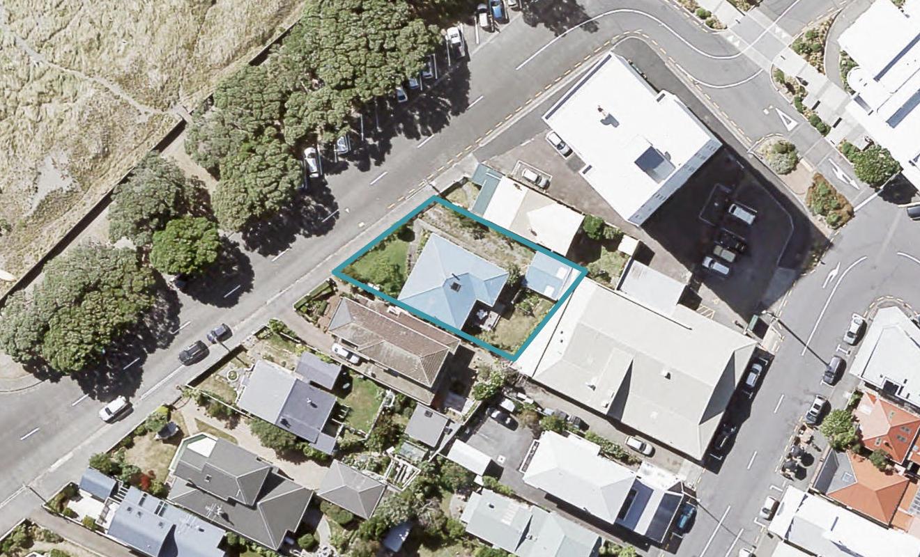95 Marine Parade, Eastbourne, Lower Hutt - Carousel 1