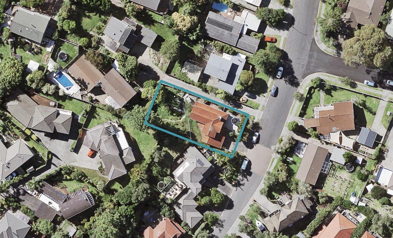 14 Langana Avenue, Browns Bay, Auckland - Carousel 1
