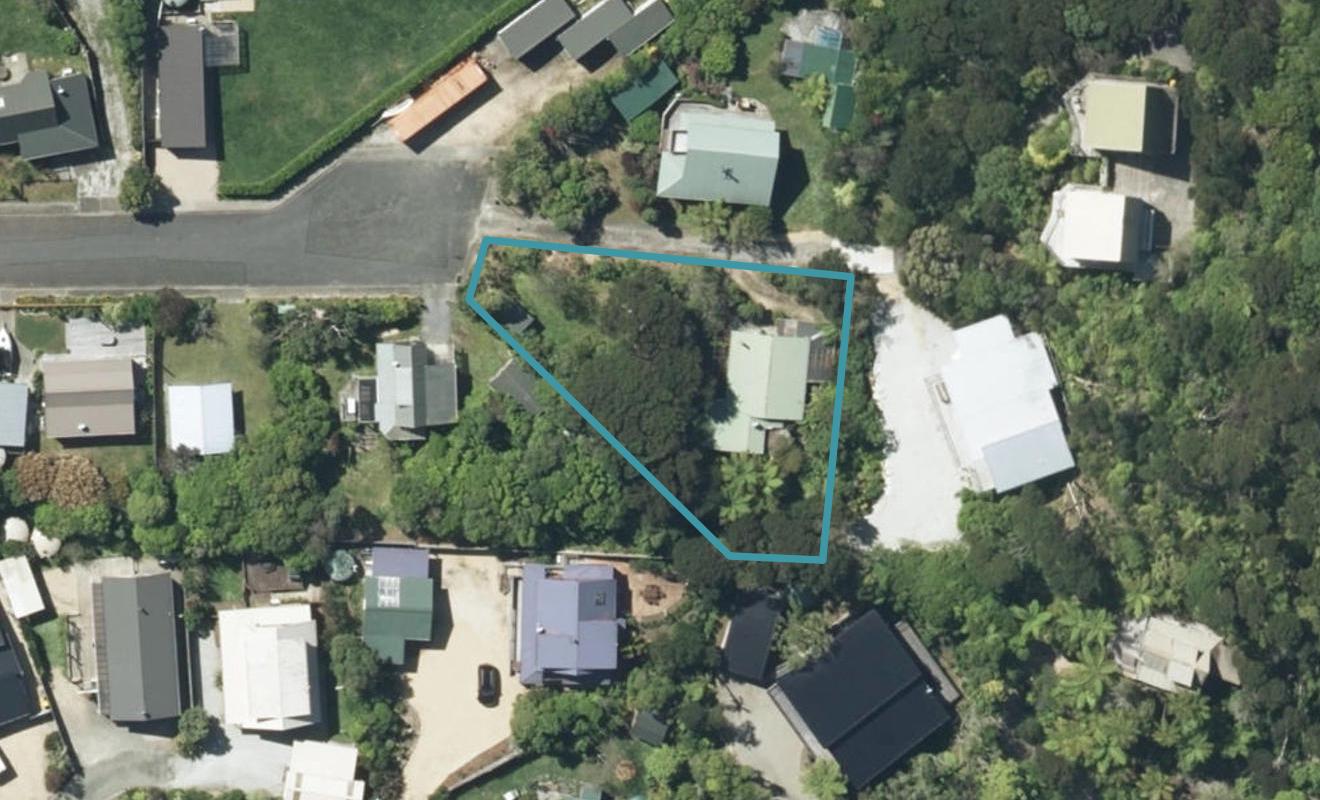 44 Cornwall Place, Tata Beach - Carousel 1