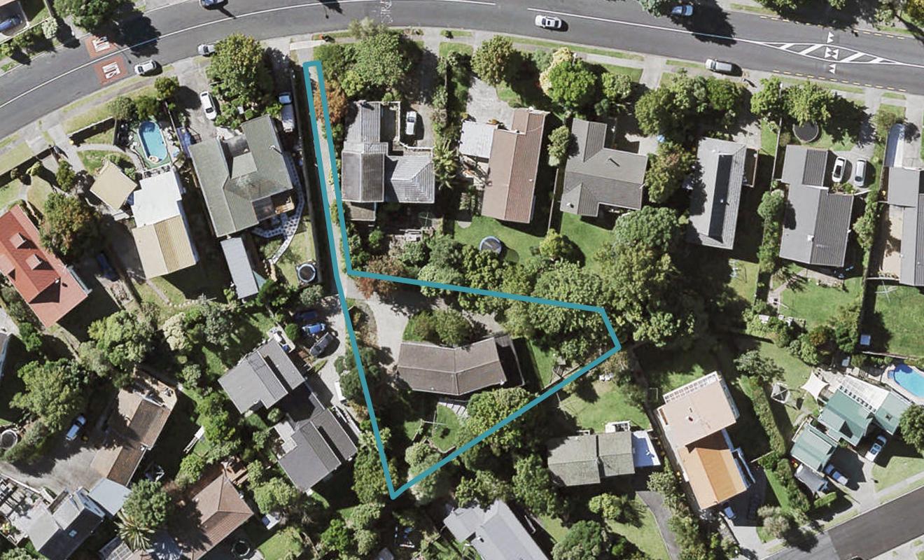 123 Oaktree Avenue, Browns Bay, Auckland - Carousel 1