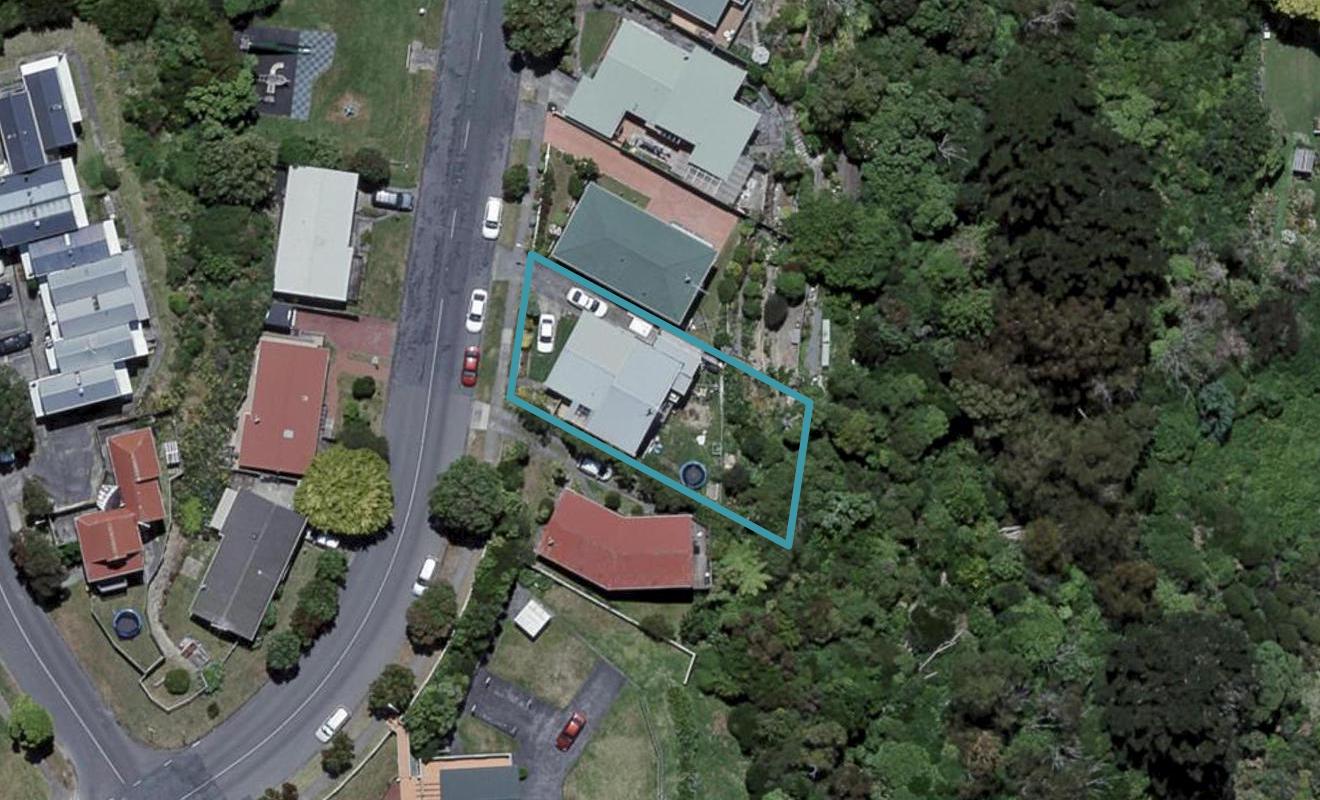 56 Akaroa Drive, Maupuia, Wellington - Carousel 1