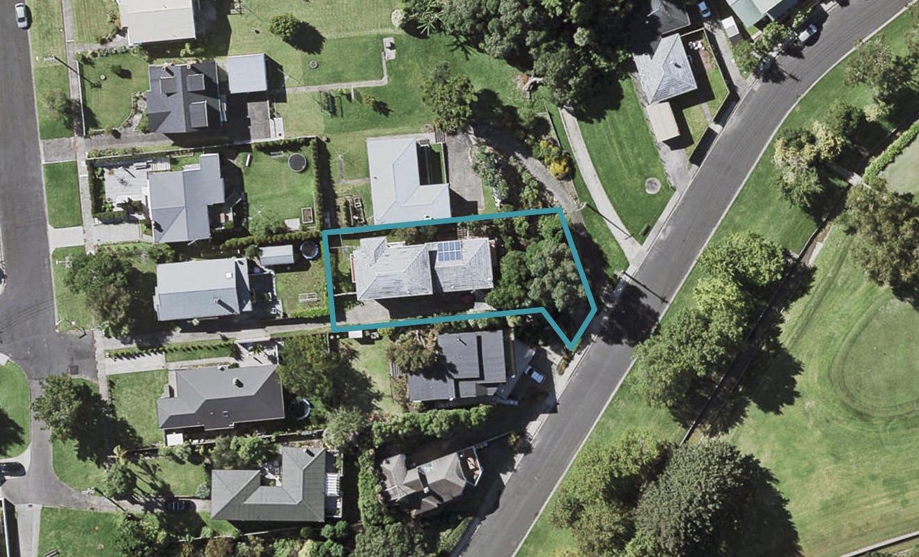 1/45 Hanlon Crescent, Narrow Neck, Auckland - Carousel 1