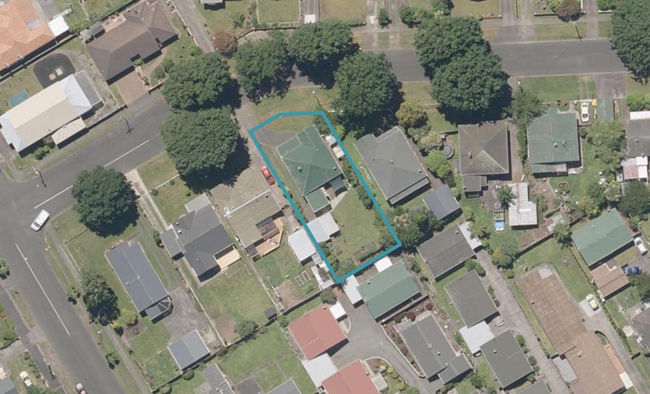 10 Fromont Street, Whanganui East, Whanganui - Carousel 1