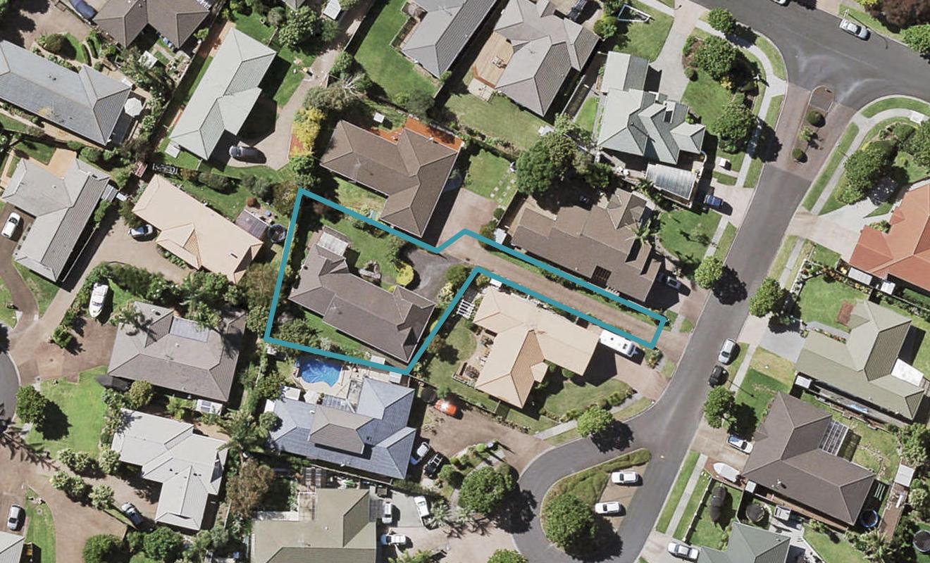 7 Jan Higgins Place, Golflands, Auckland - Carousel 1