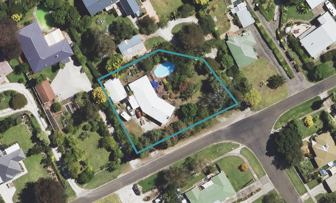 11 Seymour Road, Inner Kaiti, Gisborne - Carousel 1