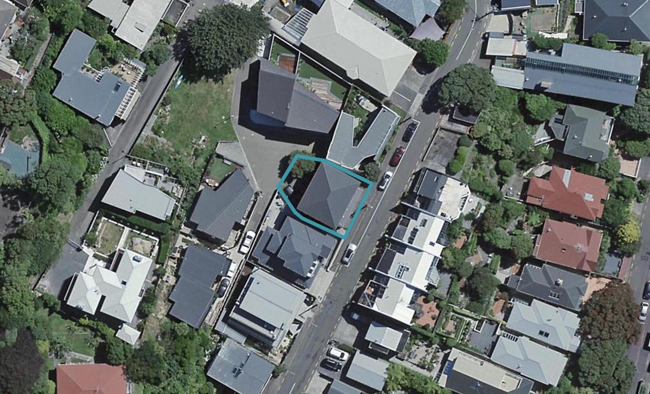 8 Clermont Terrace, Kelburn, Wellington - Carousel 1