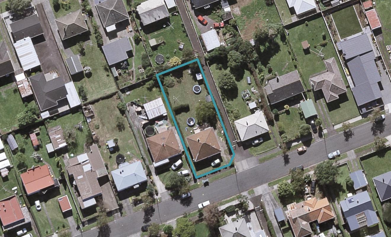 17 Cornwall Street, Brooklands, New Plymouth - Carousel 1