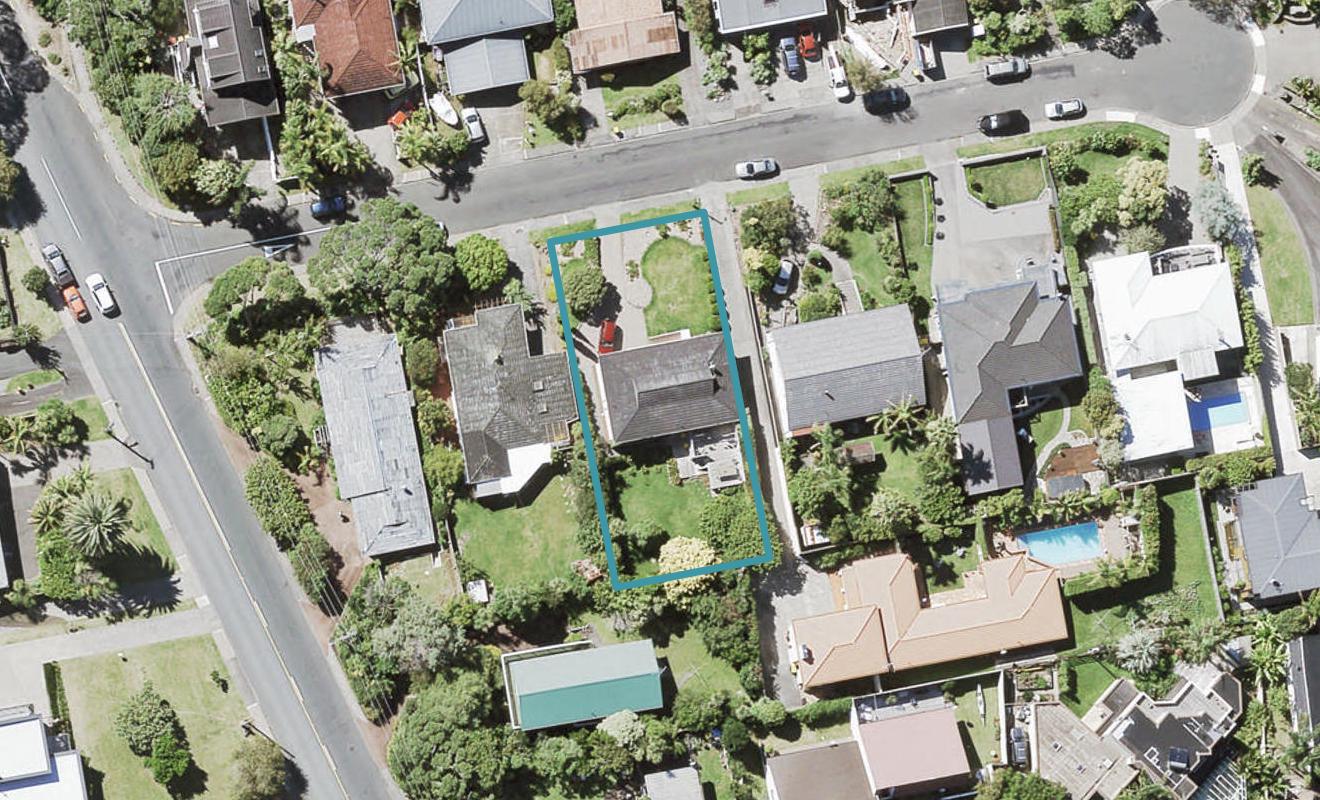 5 Red Bluff Rise, Campbells Bay, Auckland - Carousel 1