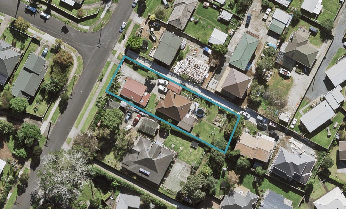 11 Ambury Road, Mangere Bridge, Auckland - Carousel 1