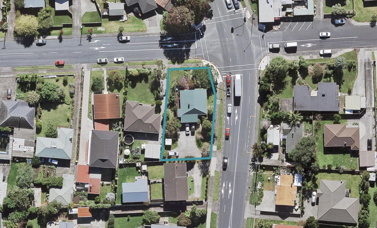 111 Mcleod Road, Te Atatu South, Auckland - Carousel 1