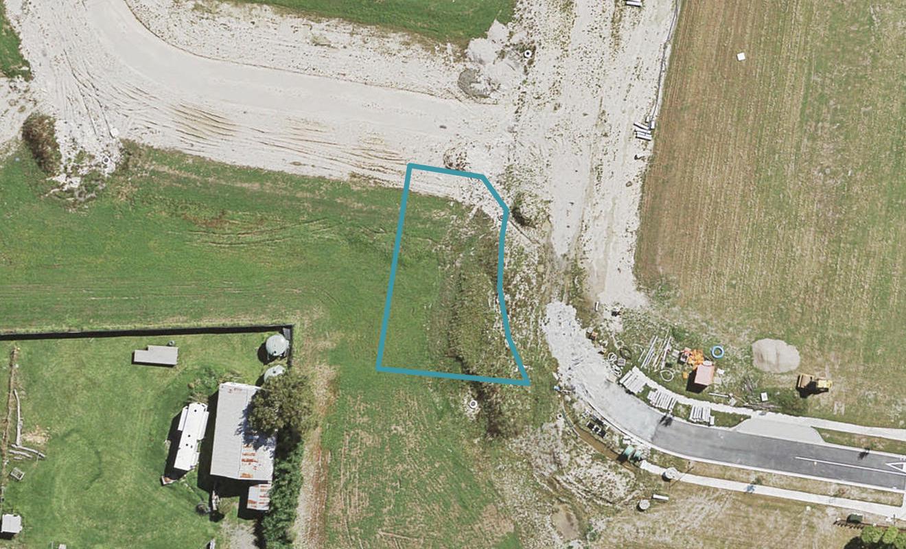 1 Vogwill Road, Kumeu - Carousel 1