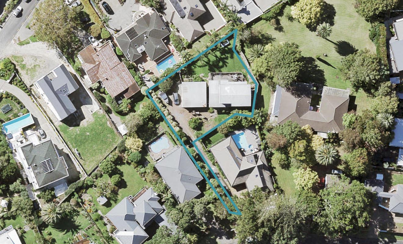 14 Cockle Bay Road, Cockle Bay, Auckland - Carousel 1