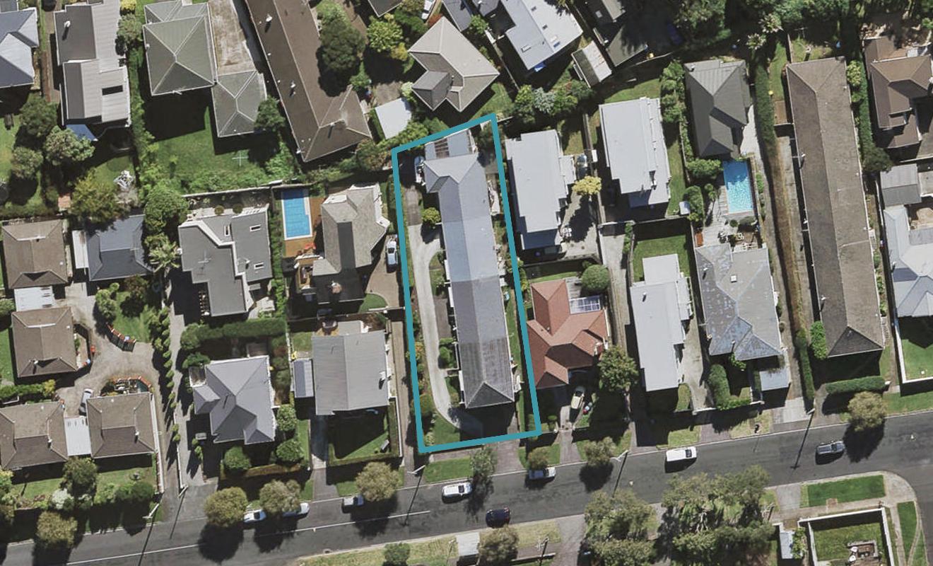 2/10 Tawa Road, Onehunga, Auckland - Carousel 1