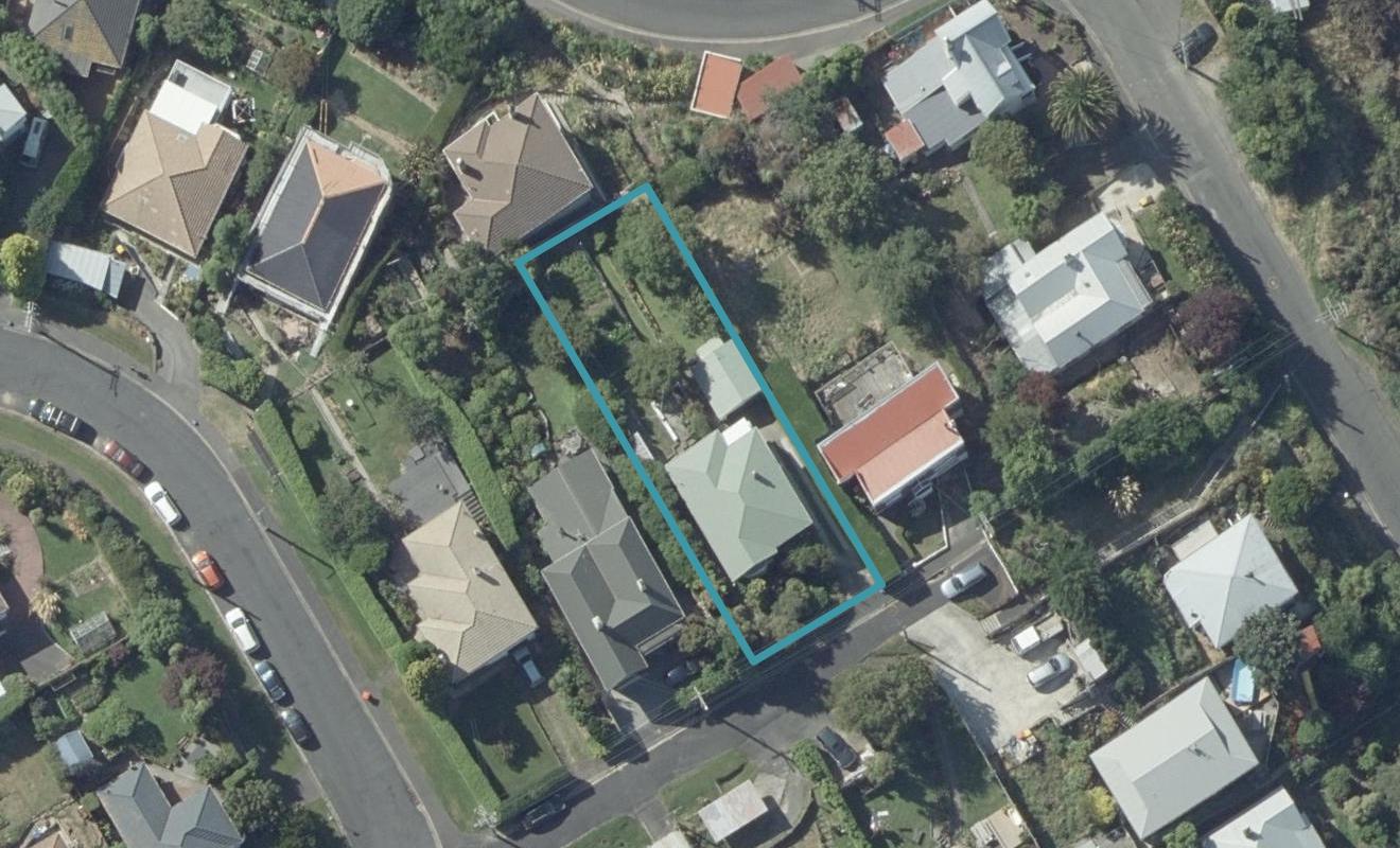 12 Dacre Court, Clyde Hill, Dunedin - Carousel 1