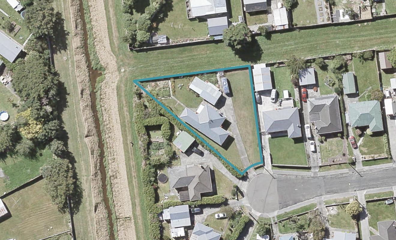 16 Bythell Street, Wainuiomata, Lower Hutt - Carousel 1